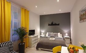 L-2 Kraków Center Studio O&P ApartFamily